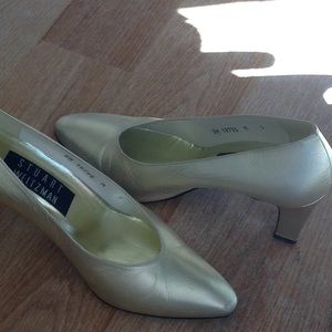 Stuart weitzman gold pump shoes size 7